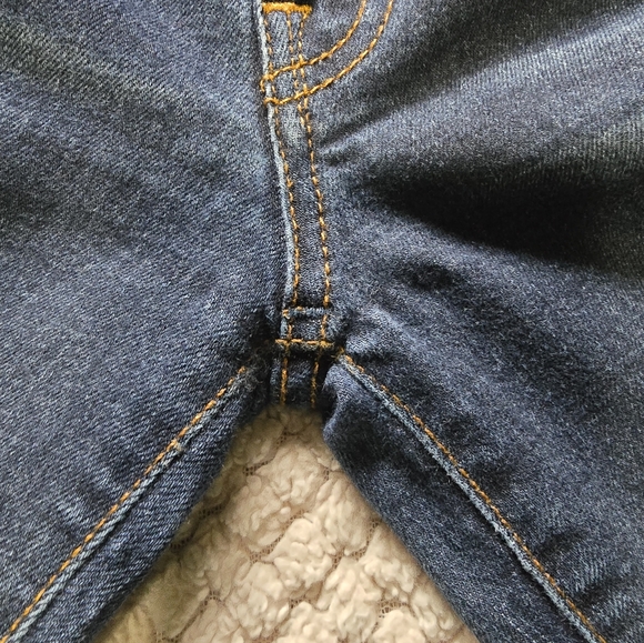 #240 Women's Guess Curvy Sophia Skinny Jeans - Picture 10 of 10